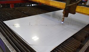 plasma cutter cutting sheet metal