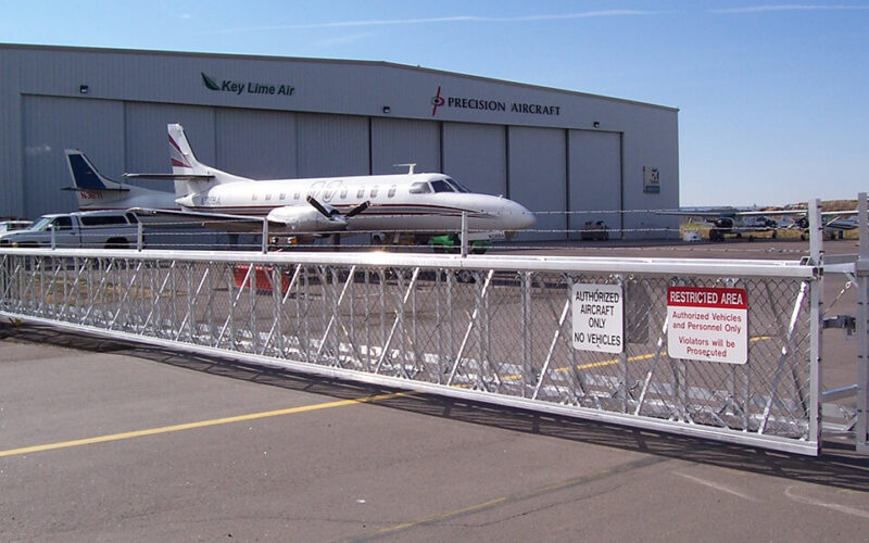 Cantilever slide gate