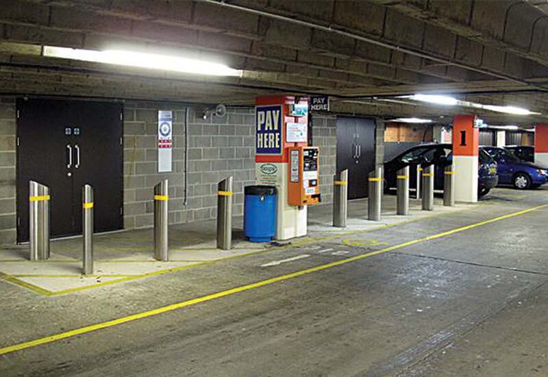 Truckstopper 3 fixed bollard