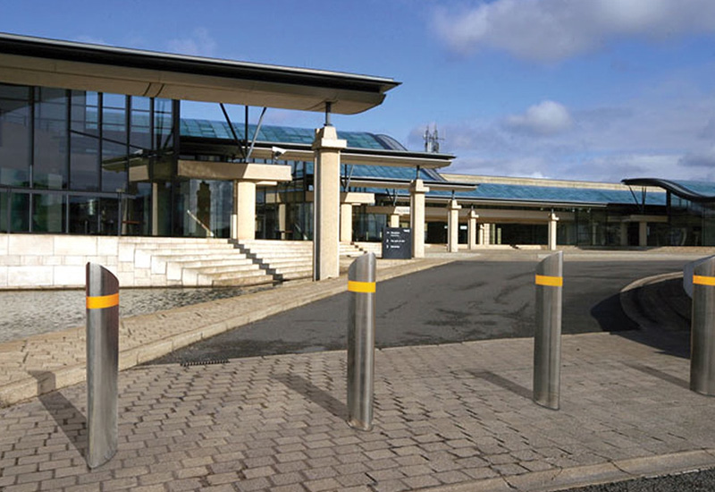 Truckstopper 5 removable or fixed bollard