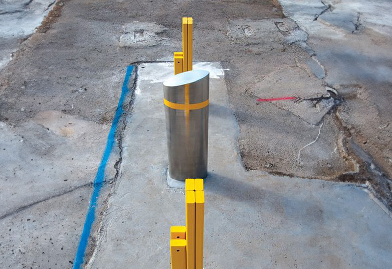 Truckstopper 5 removable or fixed bollard