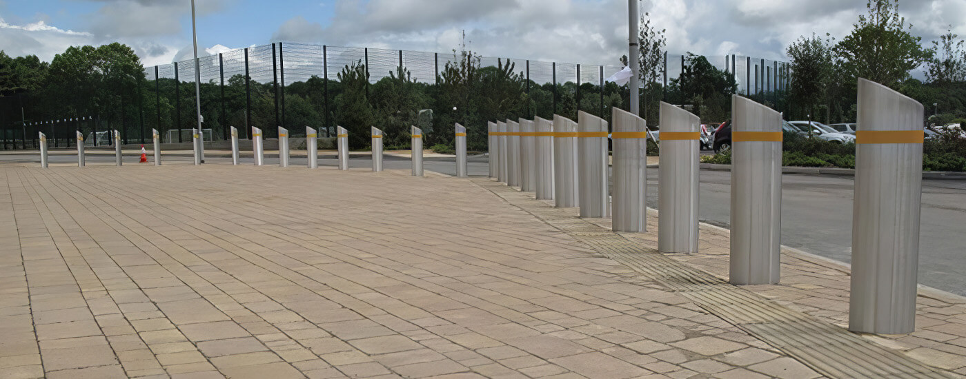 Truckstopper 6-30 removable or fixed bollards