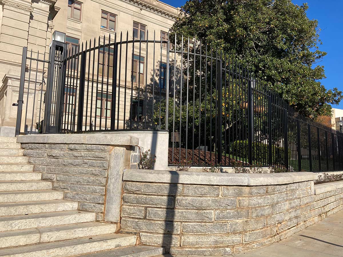 Georgia State Capitol light column curved fence