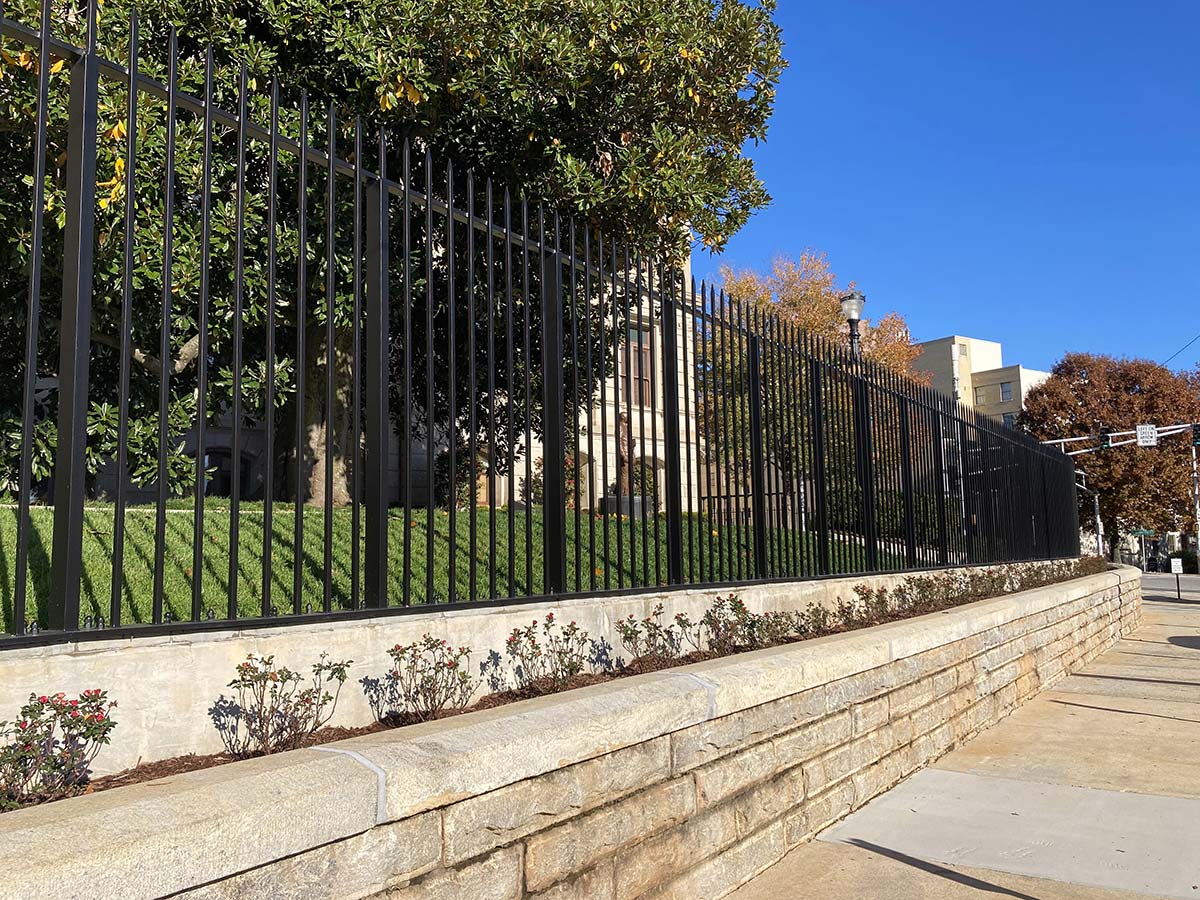 Georgia State Capitol straight fence