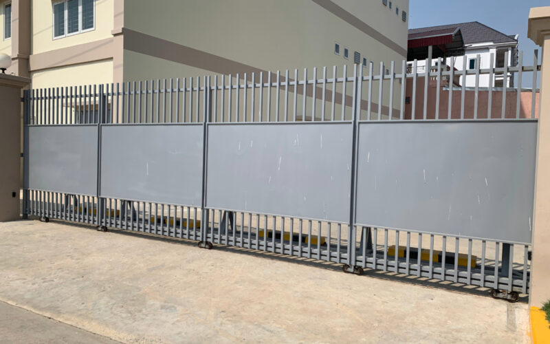 Crash-rated fencing enforces a secure perimeter around commercial property.